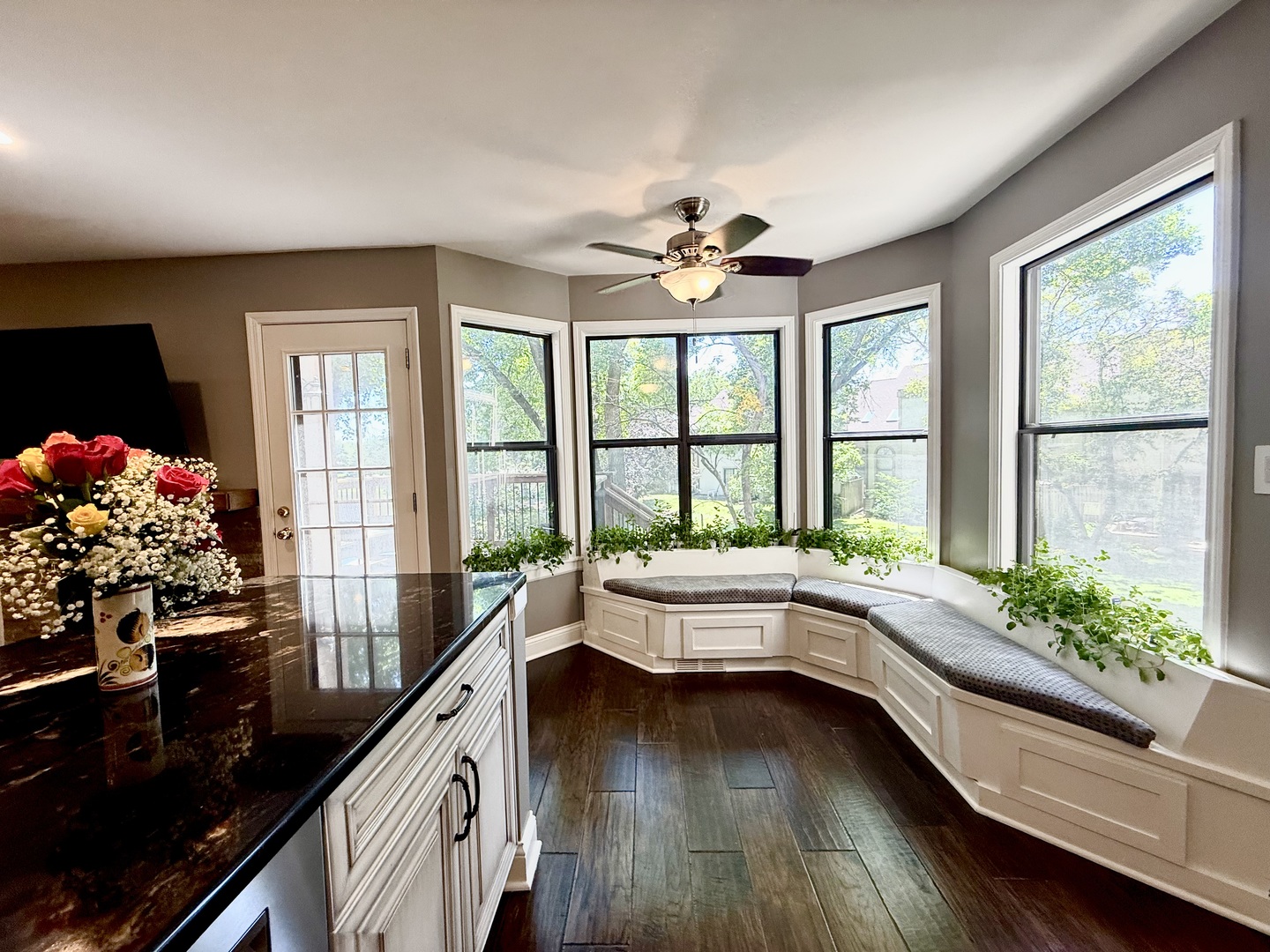 113 Chatsworth Circle, Schaumburg, IL 60194