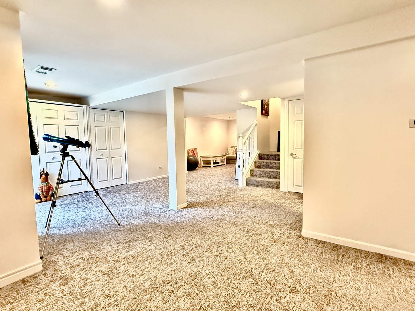 113 Chatsworth Circle, Schaumburg, IL 60194