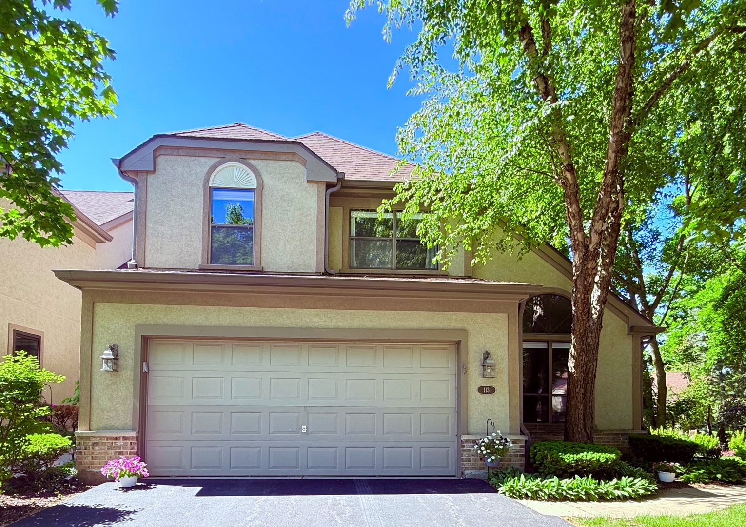113 Chatsworth Circle, Schaumburg, IL 60194