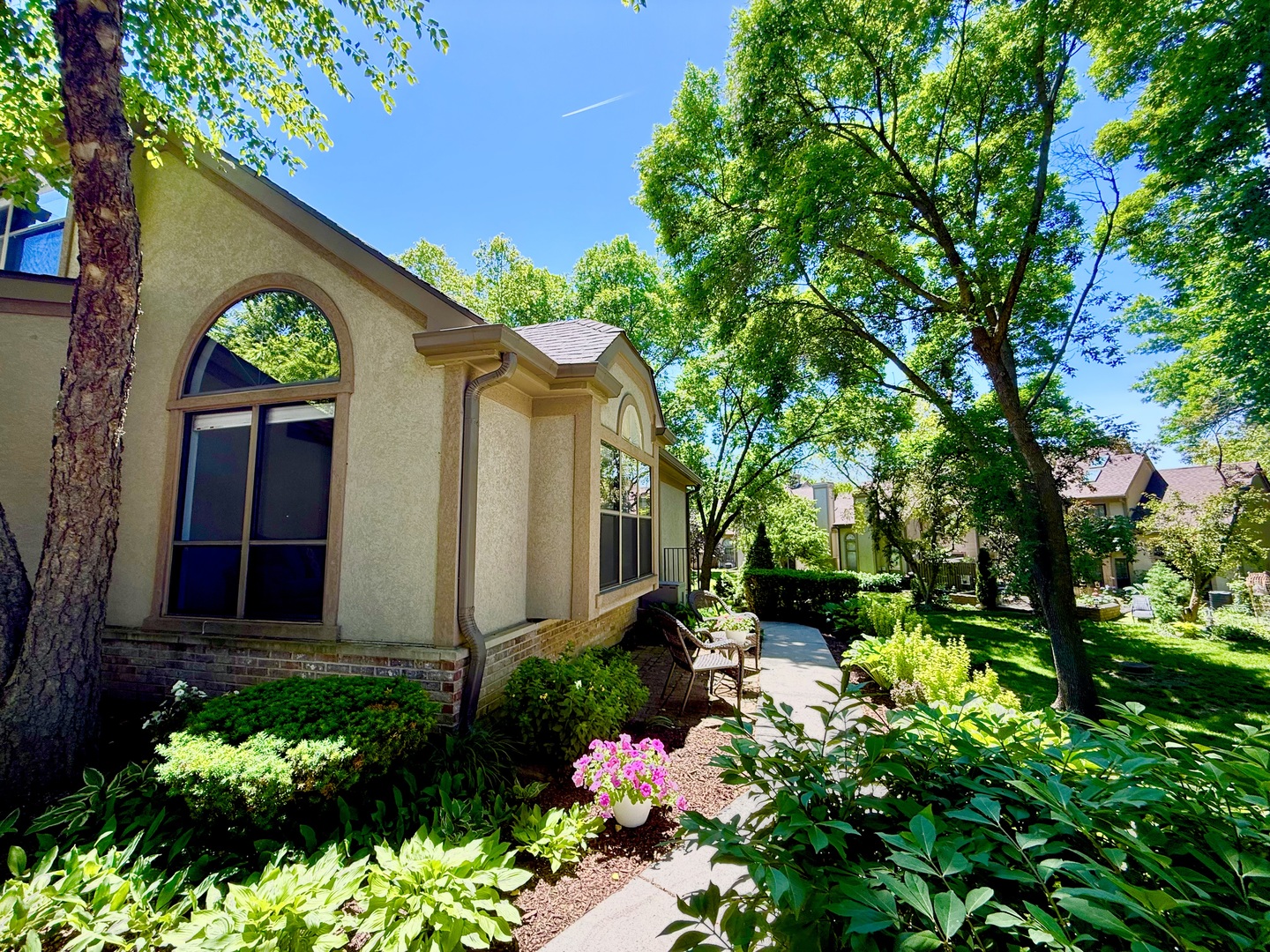 113 Chatsworth Circle, Schaumburg, IL 60194