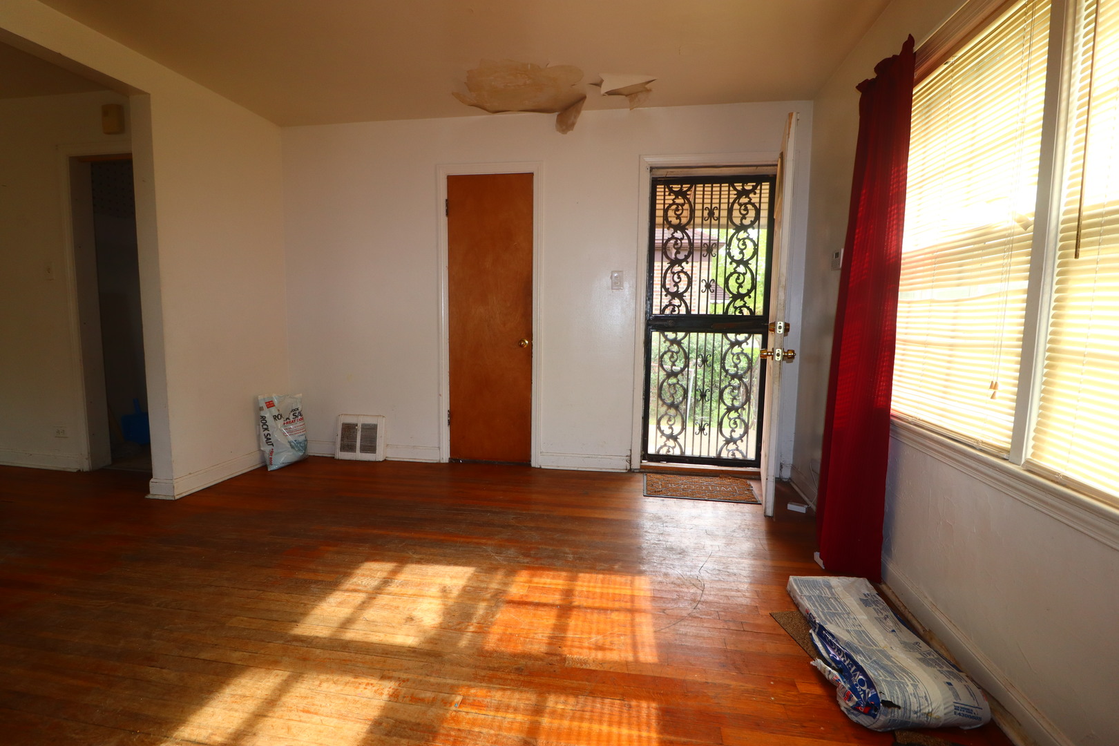 8821 S Eggleston Avenue, Chicago, IL 60620