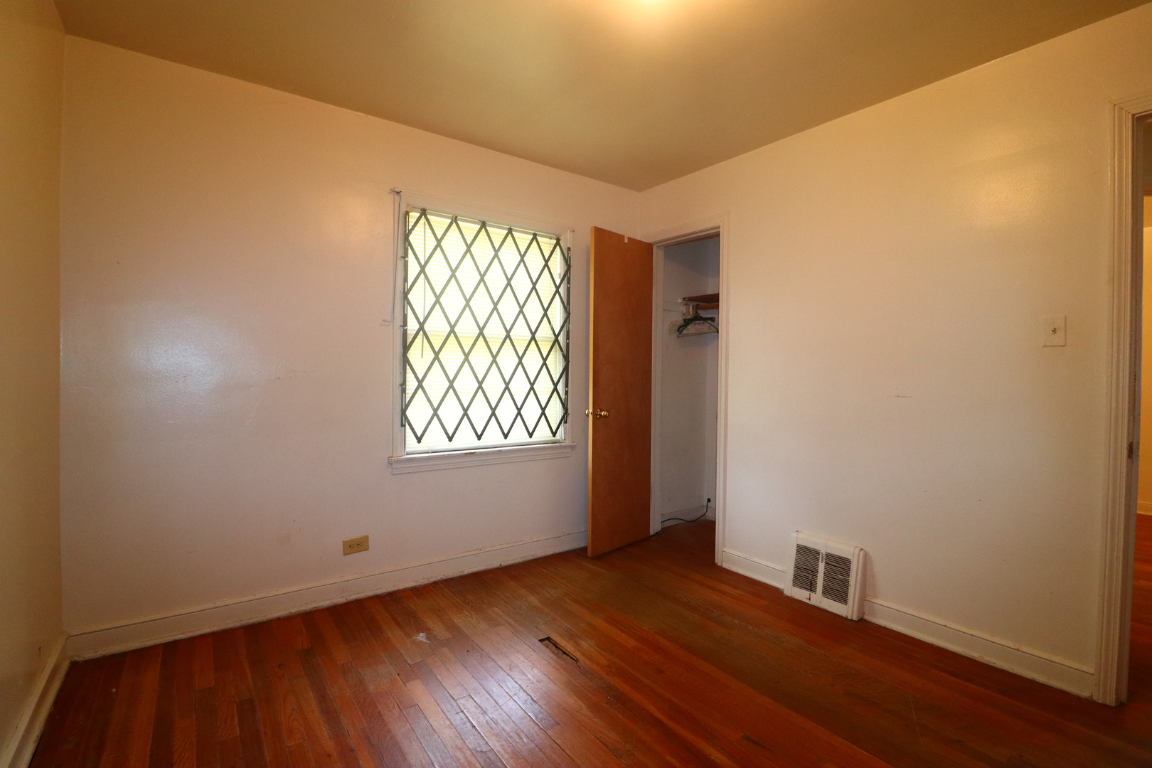8821 S Eggleston Avenue, Chicago, IL 60620