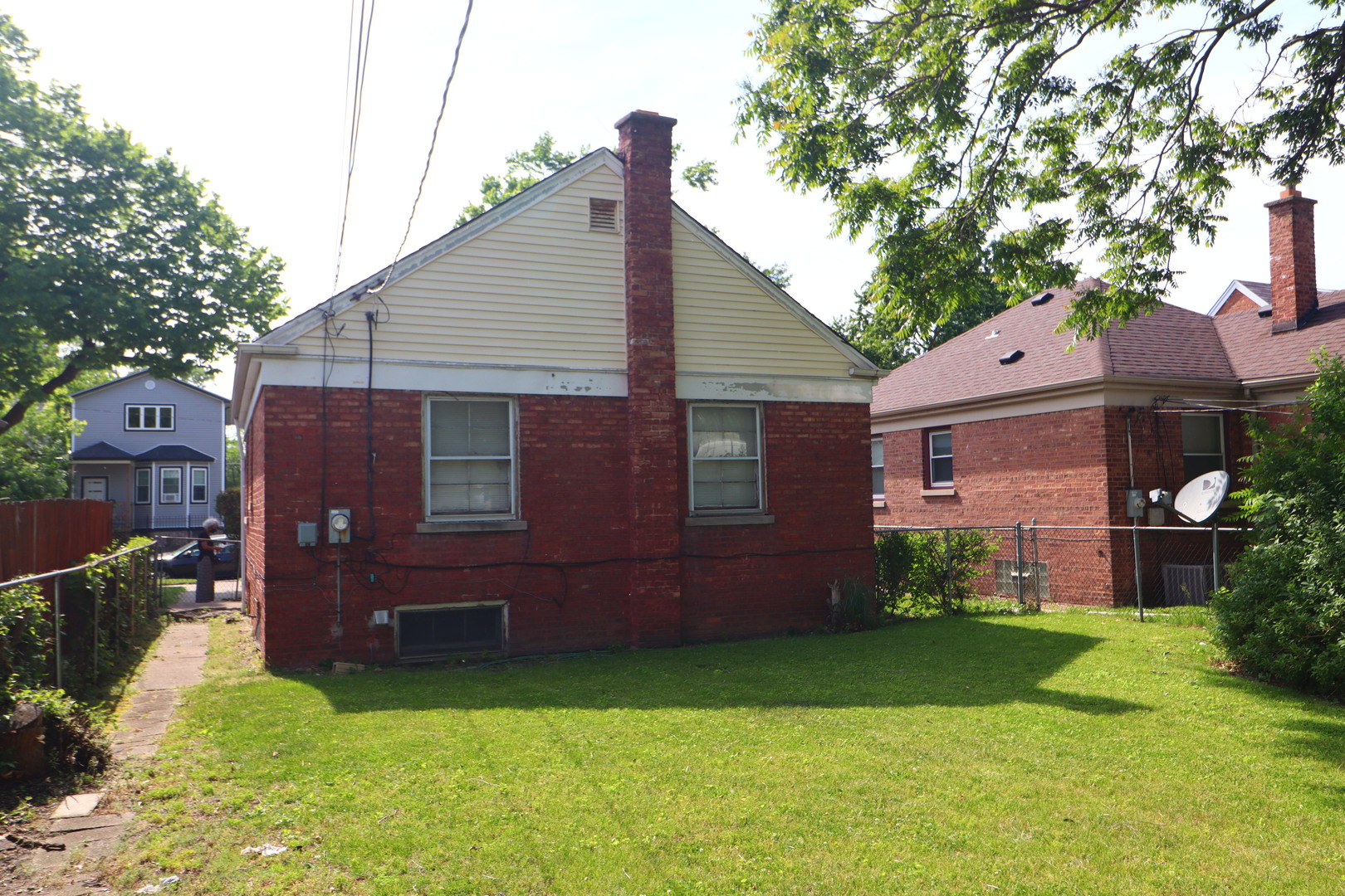 8821 S Eggleston Avenue, Chicago, IL 60620