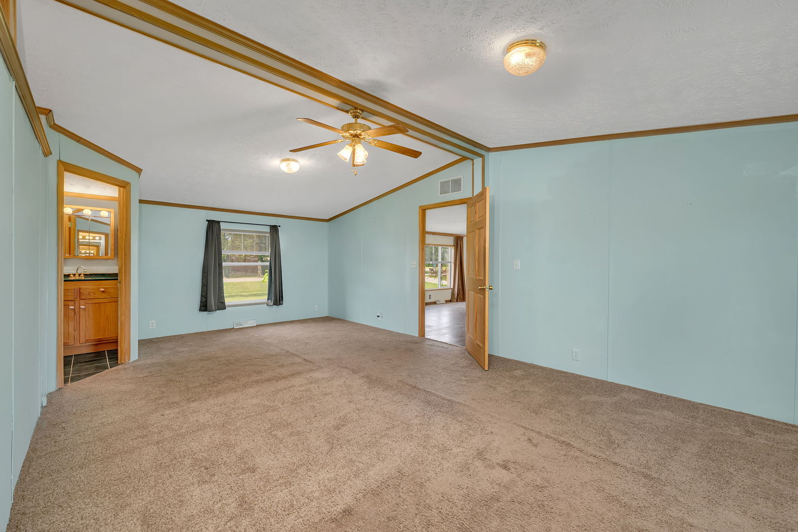 1931 N 31st Road, Ottawa, IL 61350