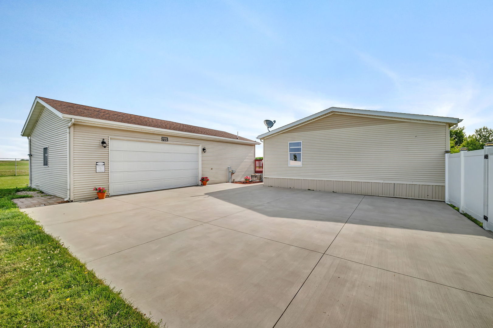 1931 N 31st Road, Ottawa, IL 61350
