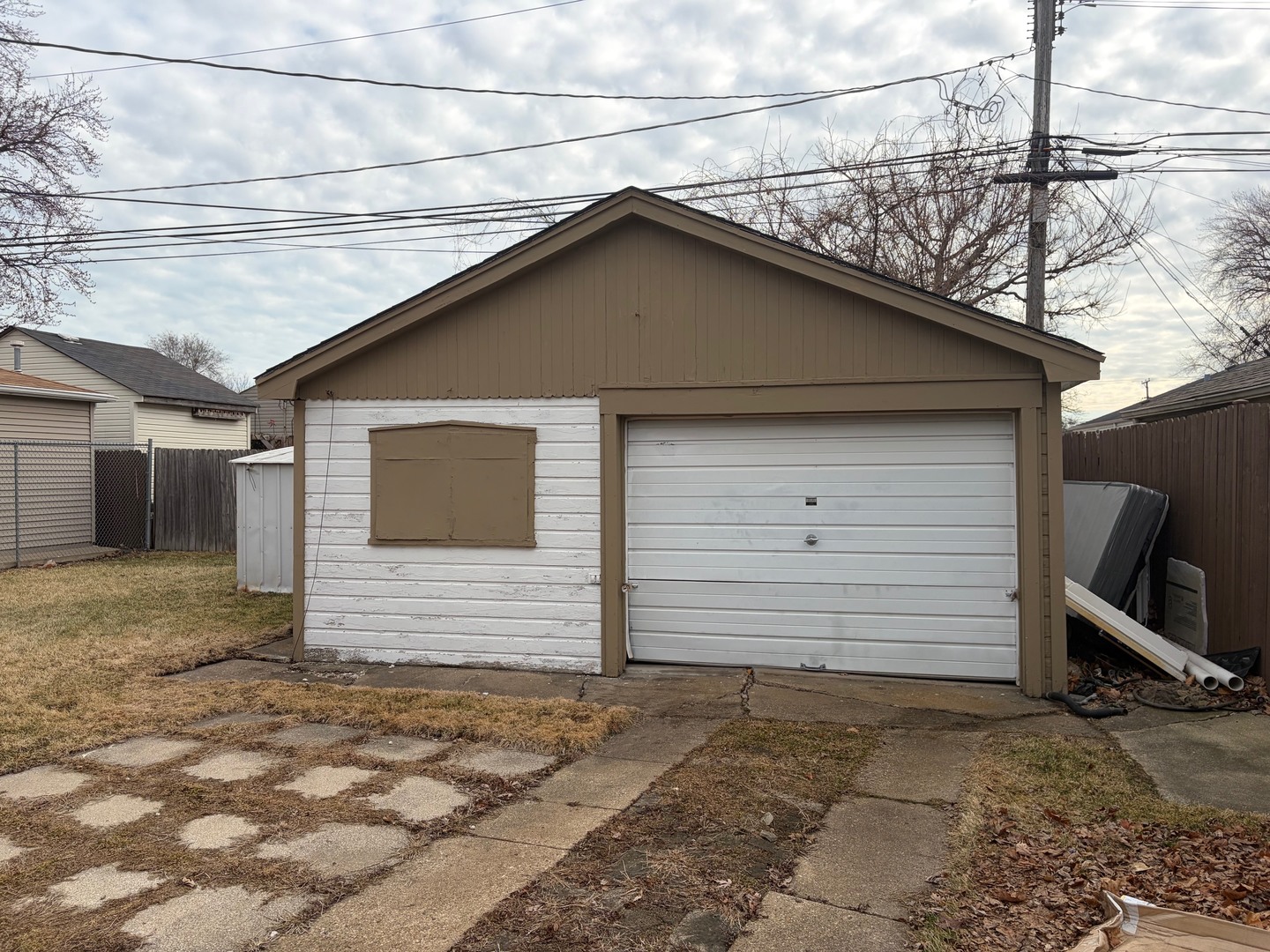 8417 S Scottsdale Avenue, Chicago, IL 60652