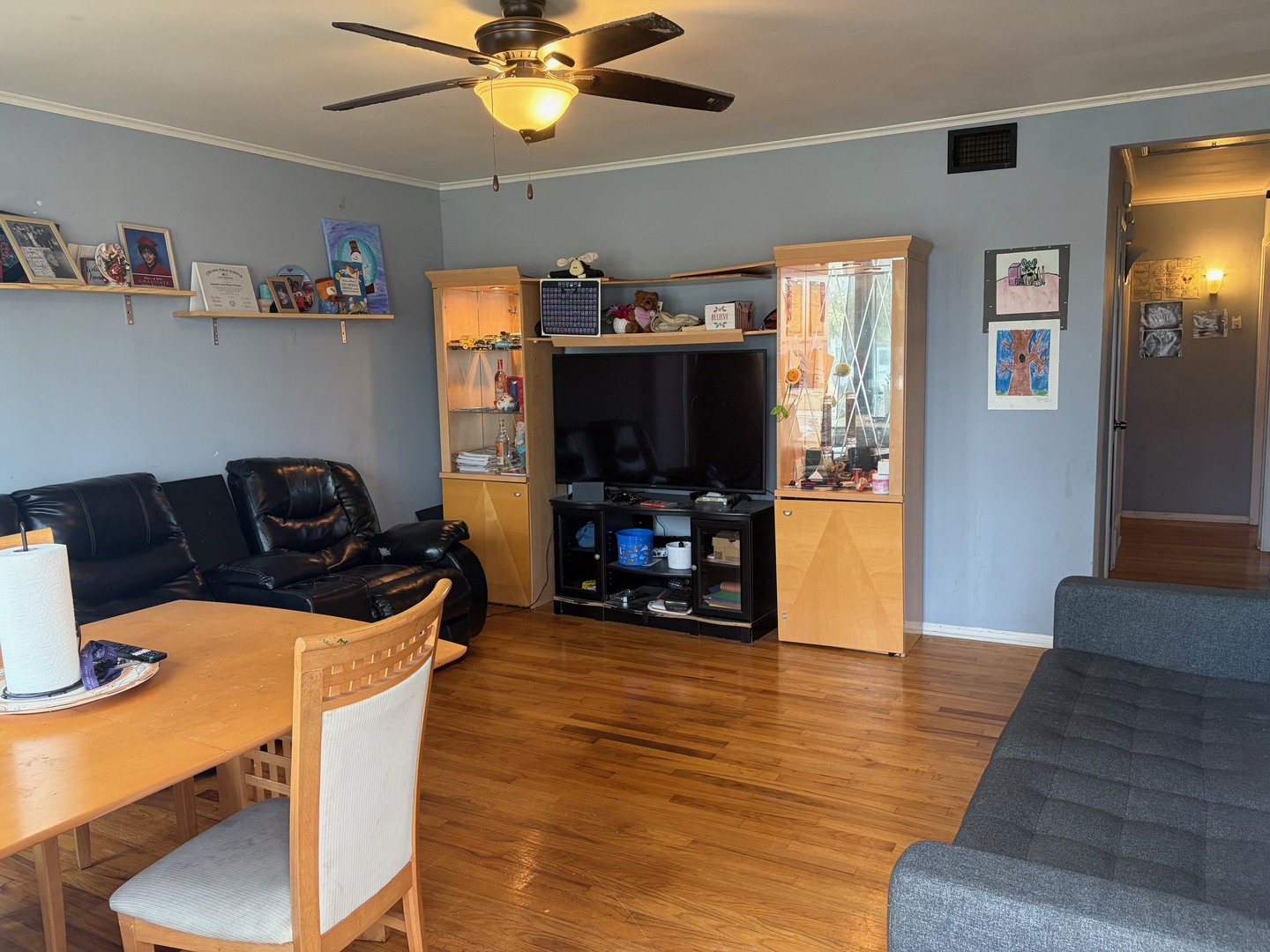 8417 S Scottsdale Avenue, Chicago, IL 60652