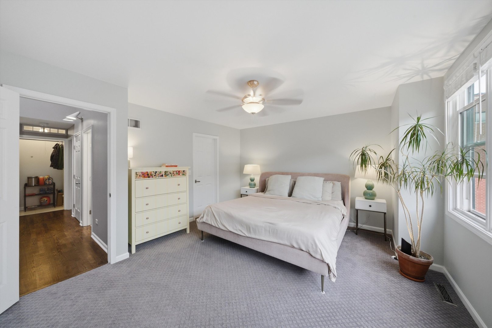 5844 N Hermitage Avenue #D, Chicago, IL 60660