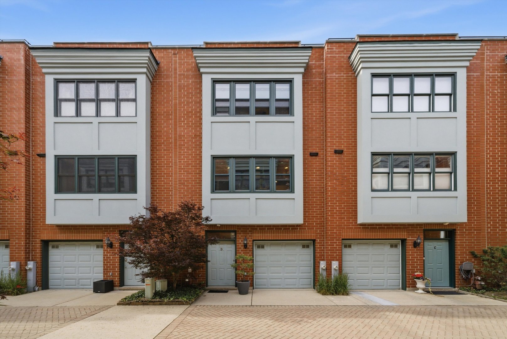 5844 N Hermitage Avenue #D, Chicago, IL 60660