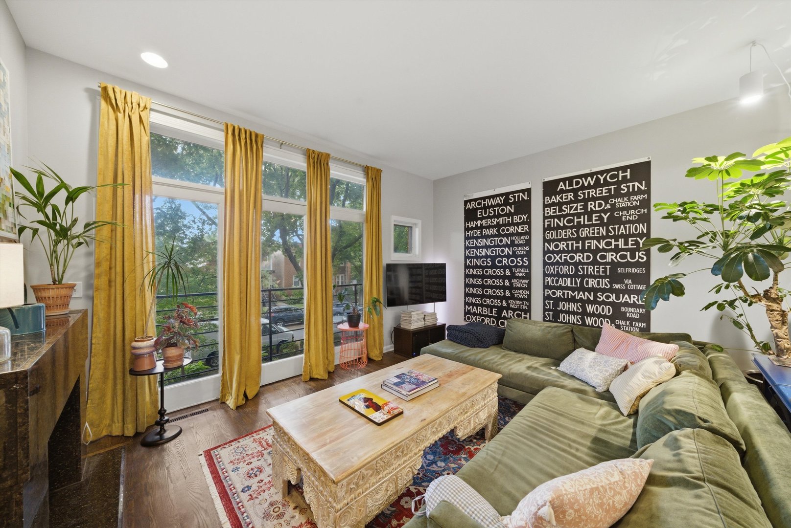 5844 N Hermitage Avenue #D, Chicago, IL 60660