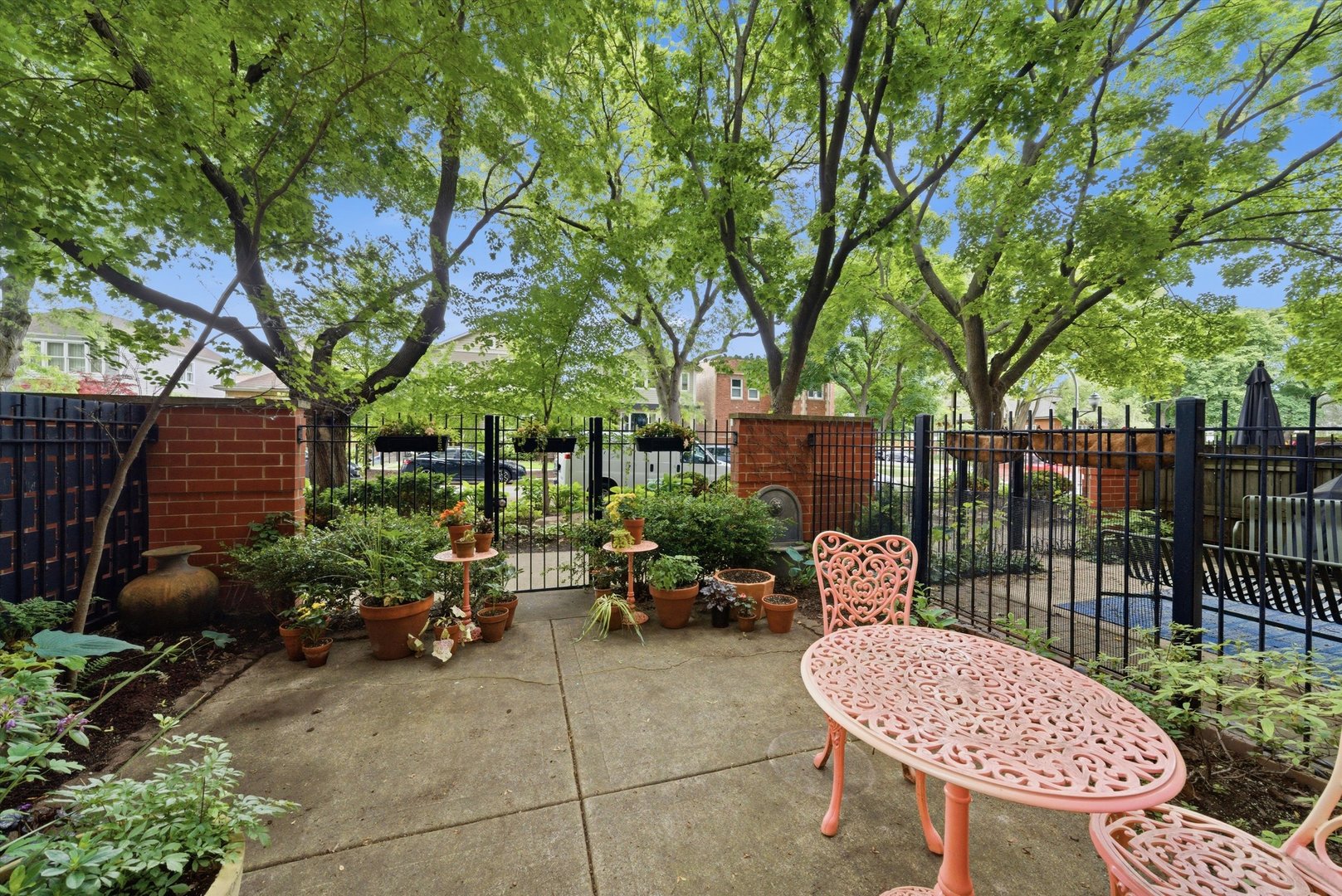 5844 N Hermitage Avenue #D, Chicago, IL 60660