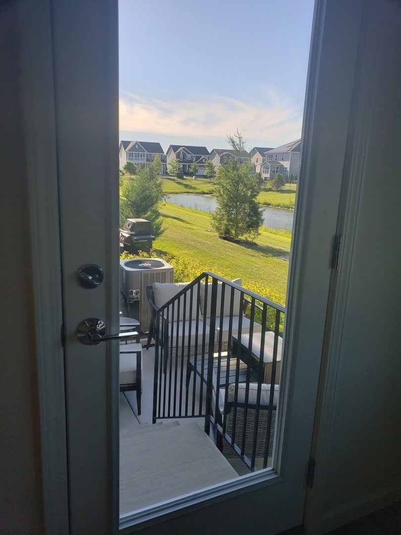 1221 Josiah Road #1221, Naperville, IL 60563