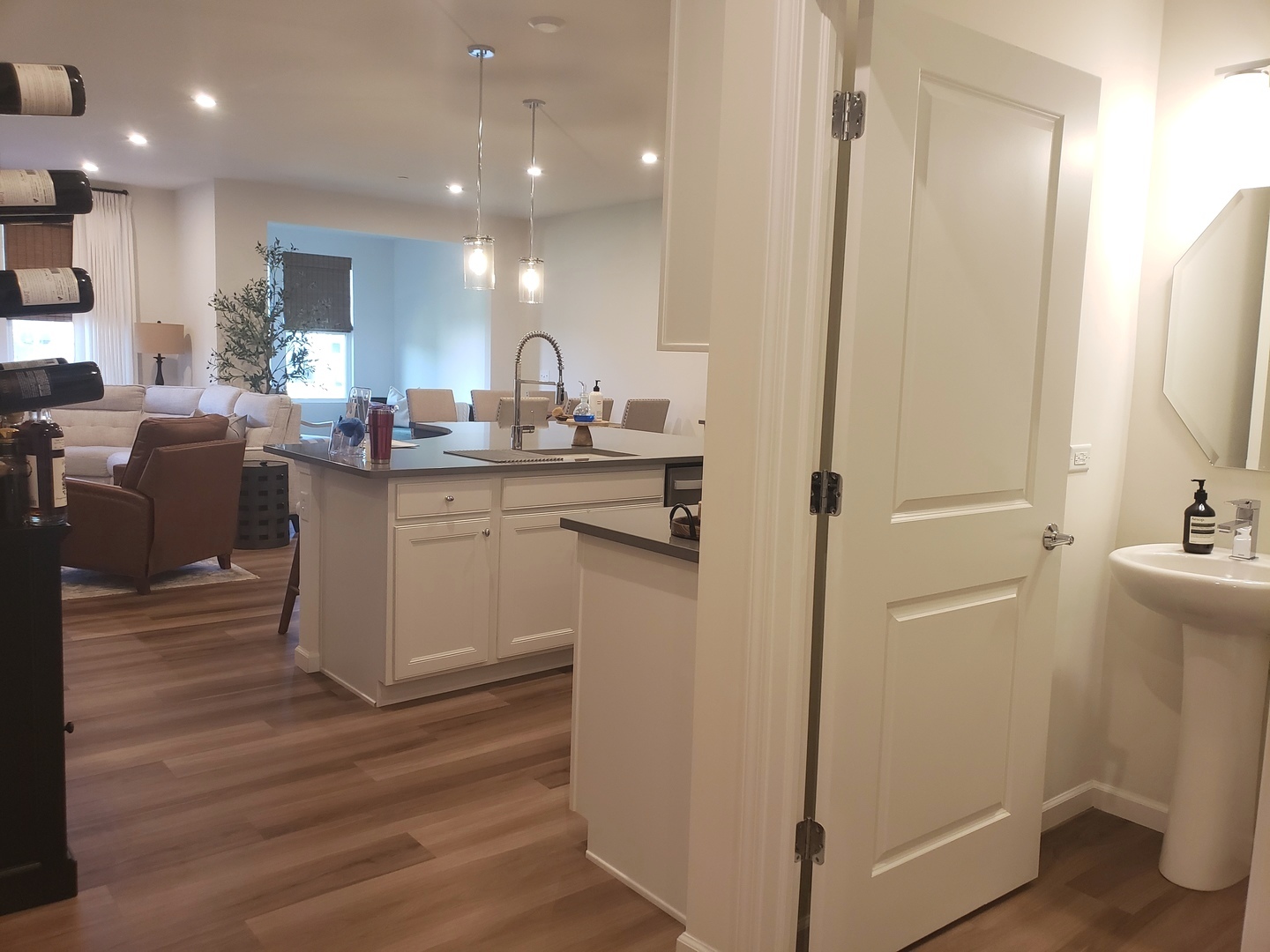 1221 Josiah Road #1221, Naperville, IL 60563