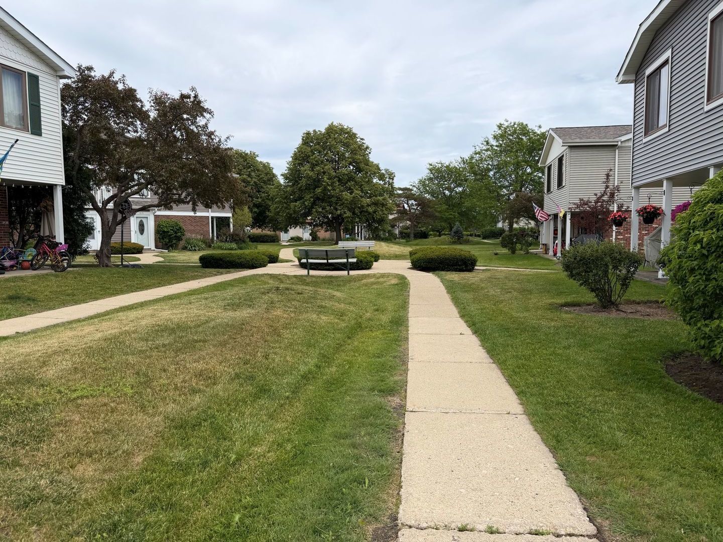422 Buchanan Court #422, Vernon Hills, IL 60061