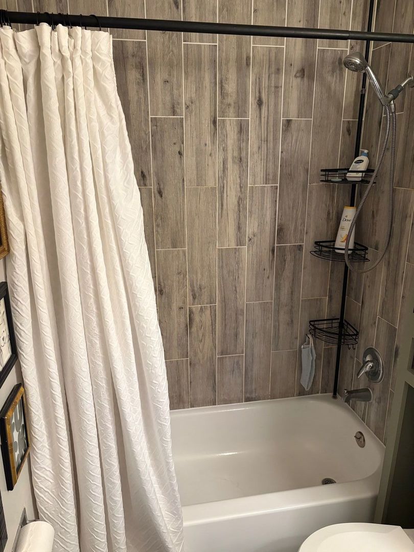 422 Buchanan Court #422, Vernon Hills, IL 60061