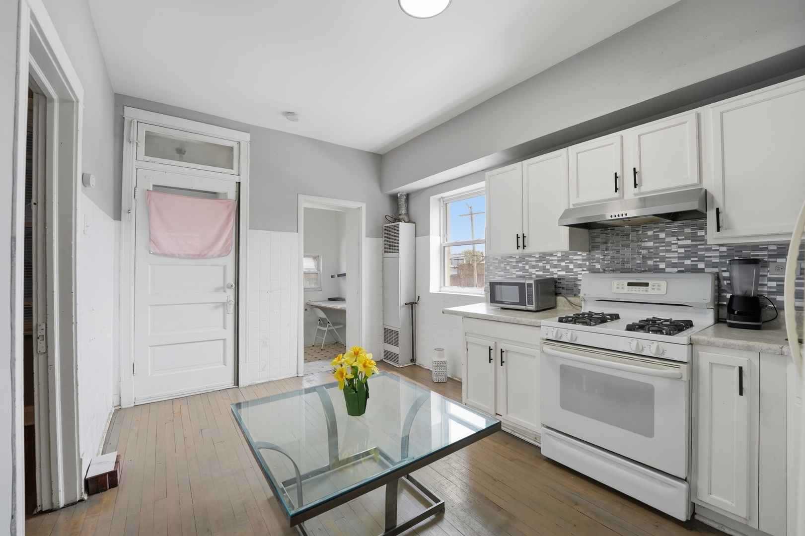 3953 S California Avenue, Chicago, IL 60632