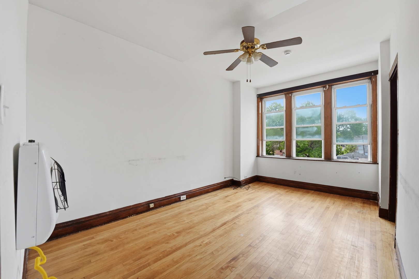 3953 S California Avenue, Chicago, IL 60632