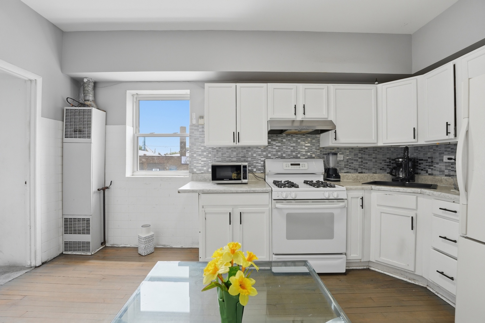 3953 S California Avenue, Chicago, IL 60632