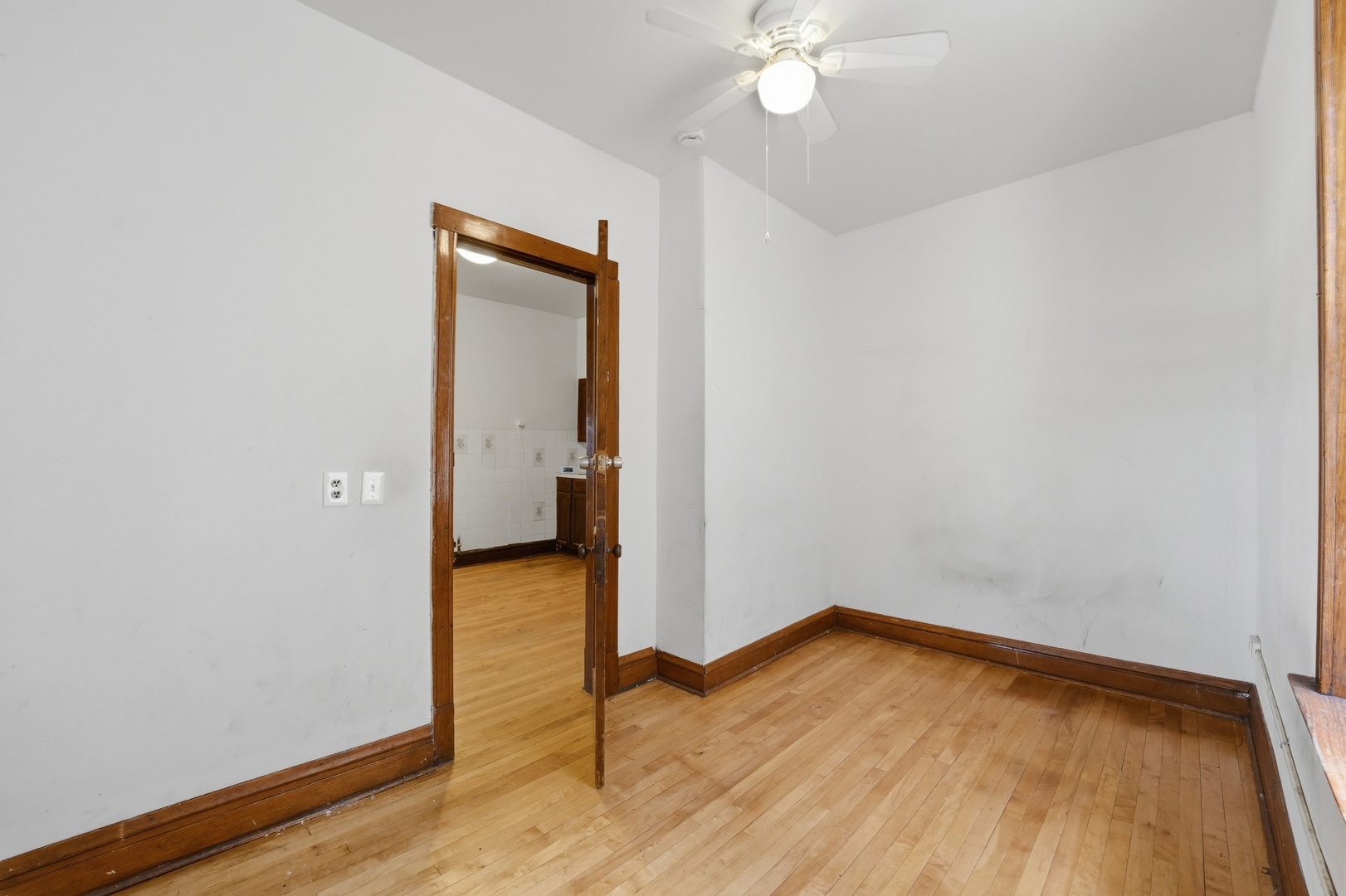 3953 S California Avenue, Chicago, IL 60632