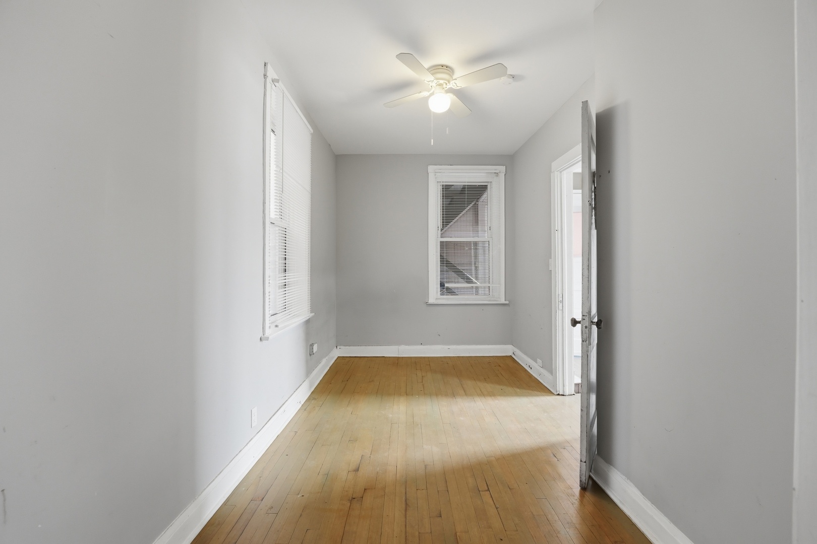 3953 S California Avenue, Chicago, IL 60632