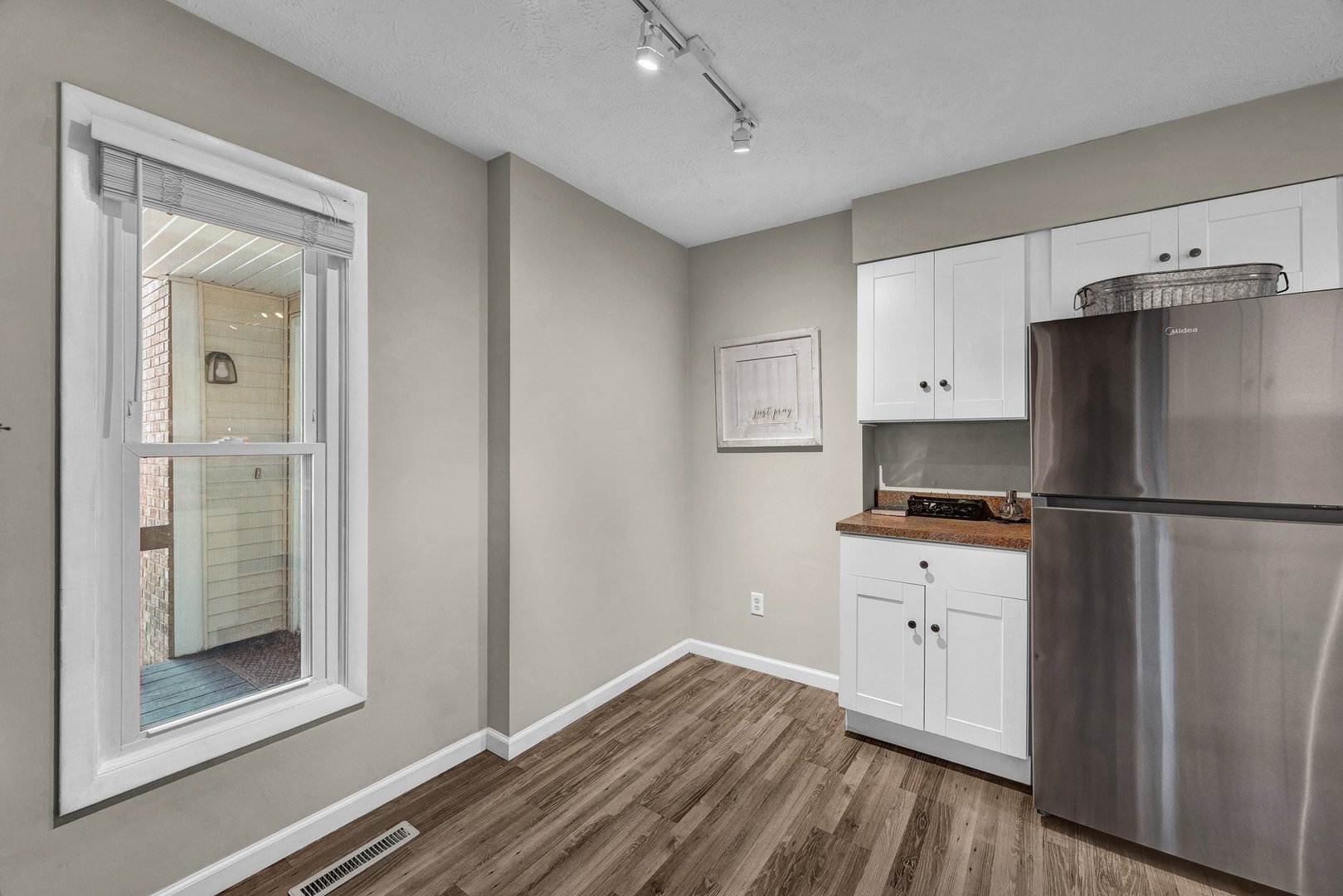903 N Linden Street #21, Normal, IL 61761