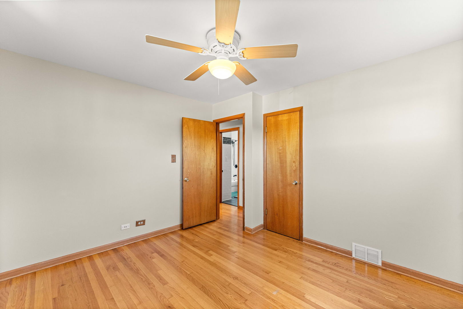 7717 W 81st Street, Bridgeview, IL 60455