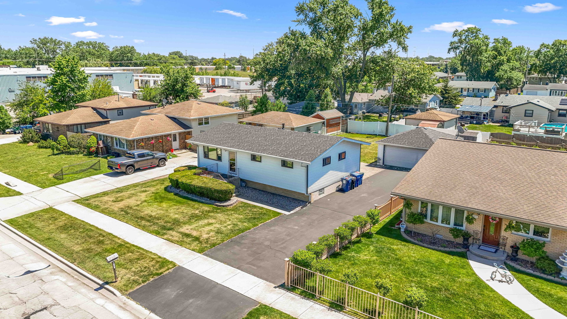 7717 W 81st Street, Bridgeview, IL 60455