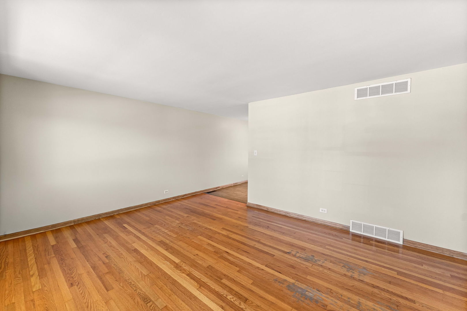 7717 W 81st Street, Bridgeview, IL 60455