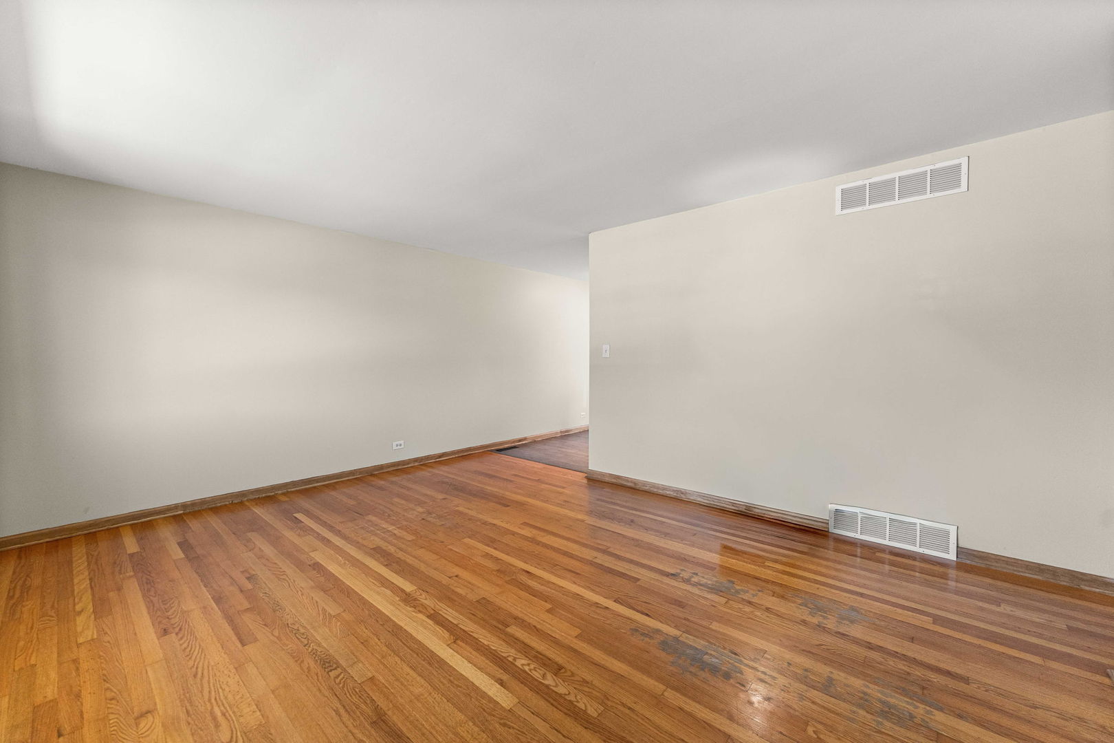 7717 W 81st Street, Bridgeview, IL 60455