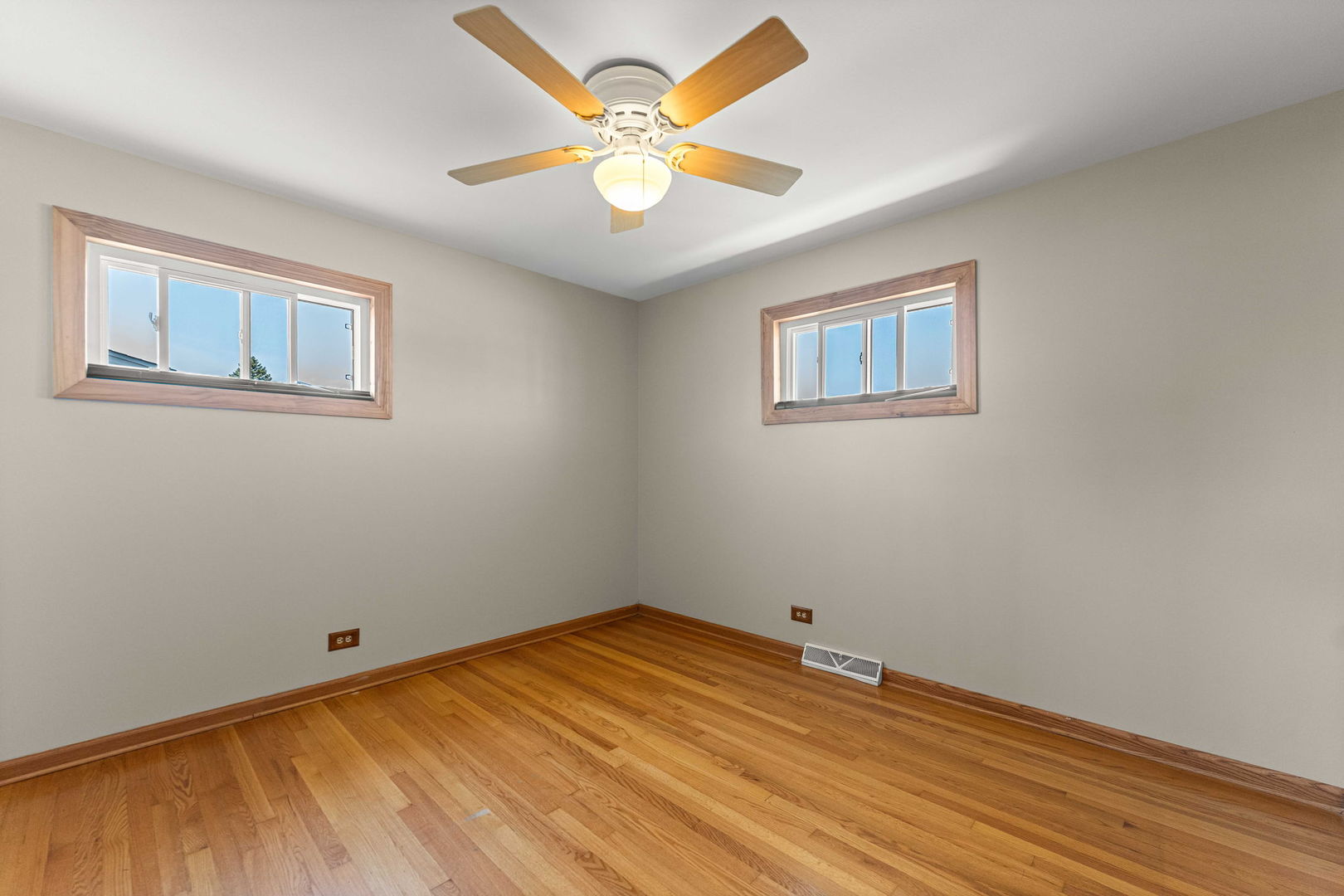 7717 W 81st Street, Bridgeview, IL 60455