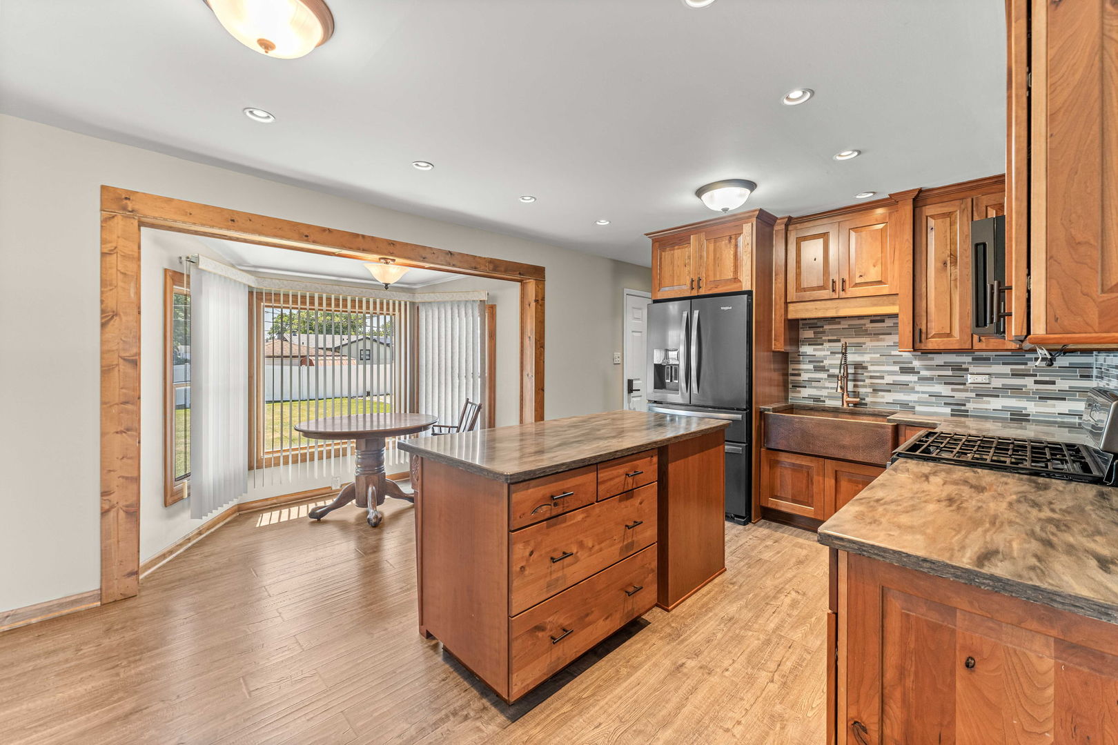 7717 W 81st Street, Bridgeview, IL 60455