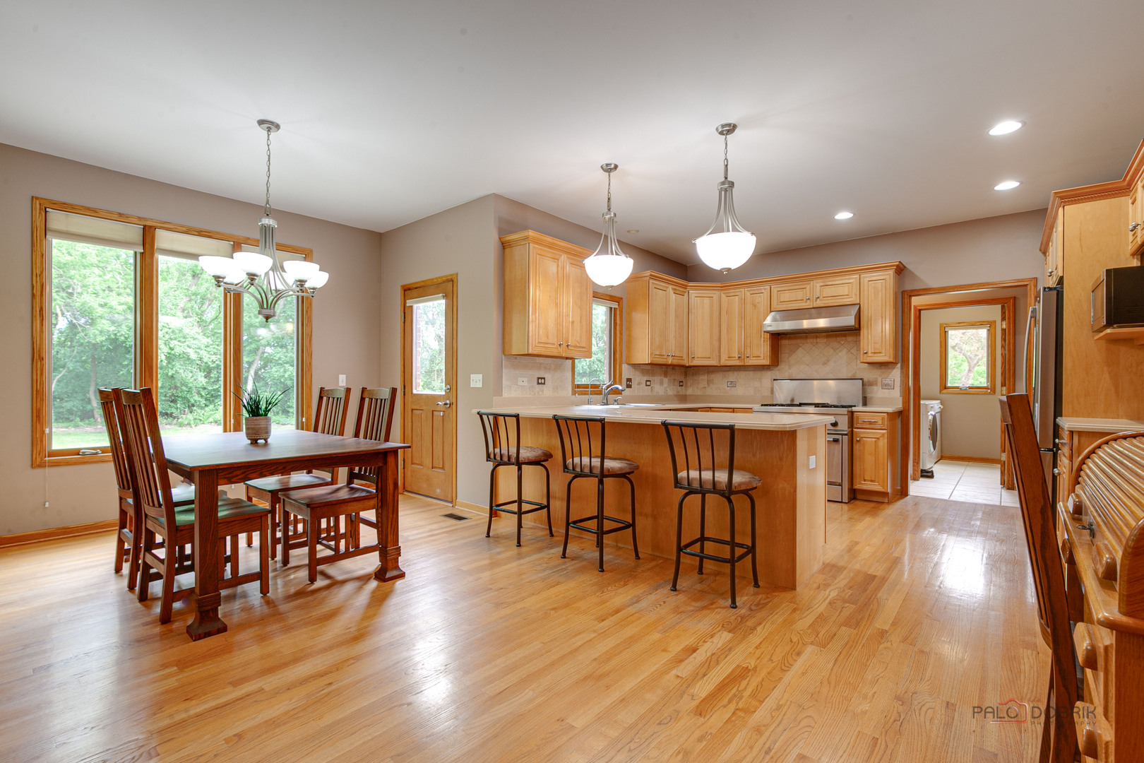41 Park View Lane, Hawthorn Woods, IL 60047