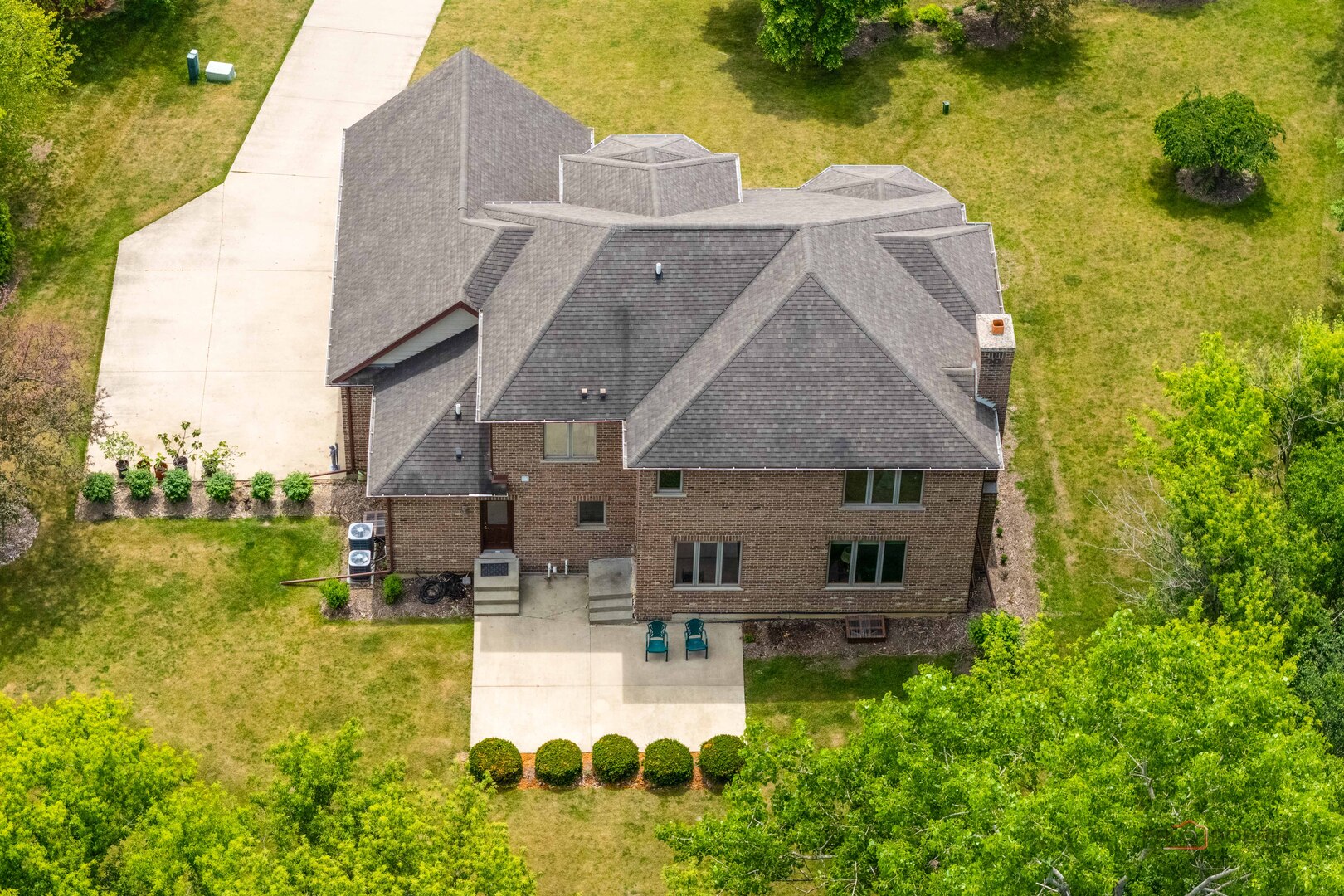 41 Park View Lane, Hawthorn Woods, IL 60047