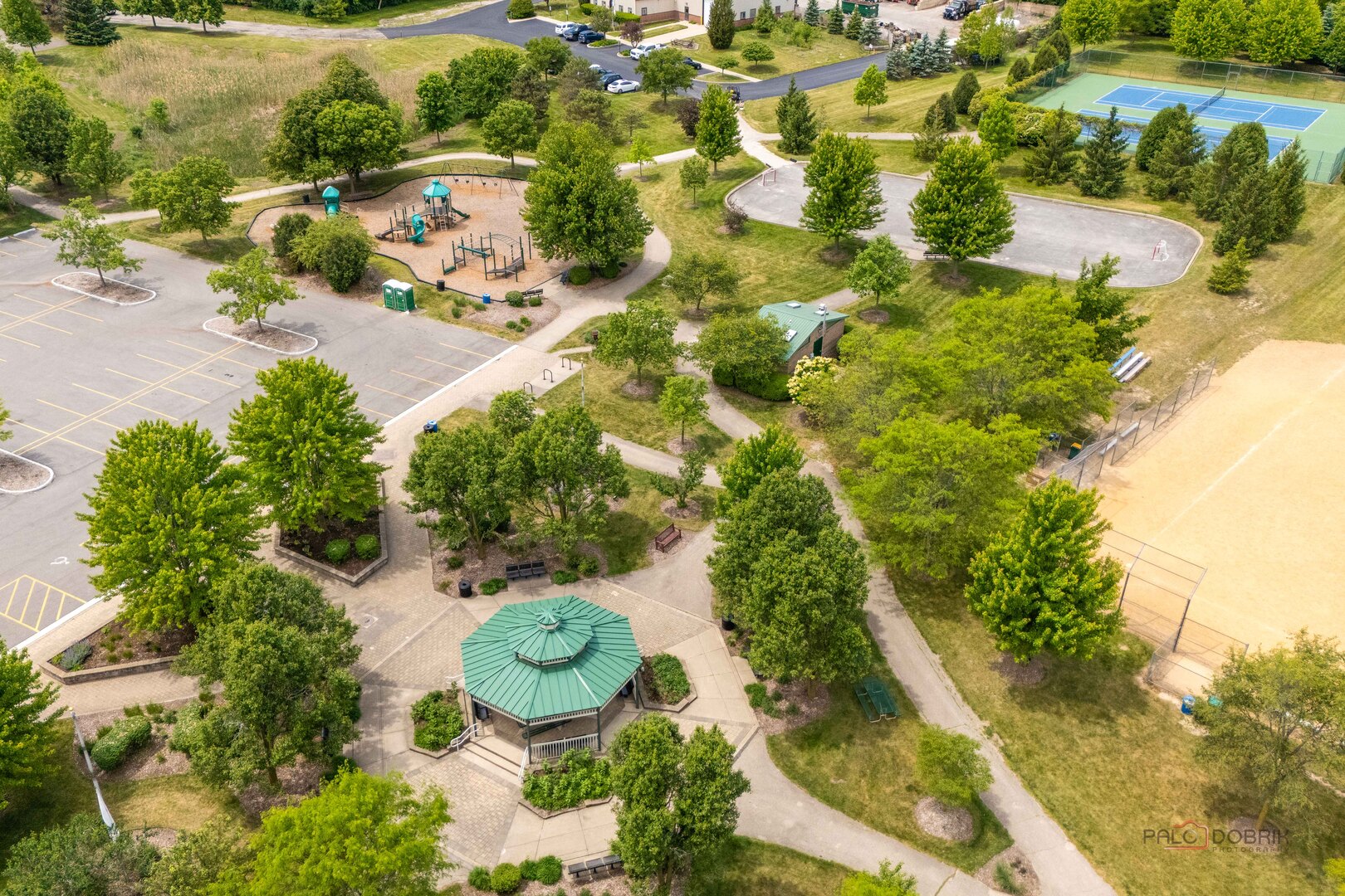 41 Park View Lane, Hawthorn Woods, IL 60047