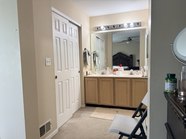 1530 E CHIVALRY Court, Palatine, IL 60074