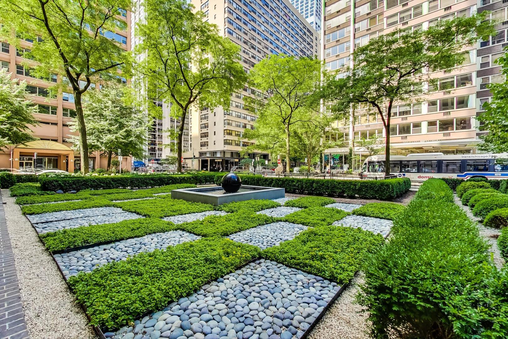 260 E Chestnut Street #409, Chicago, IL 60611