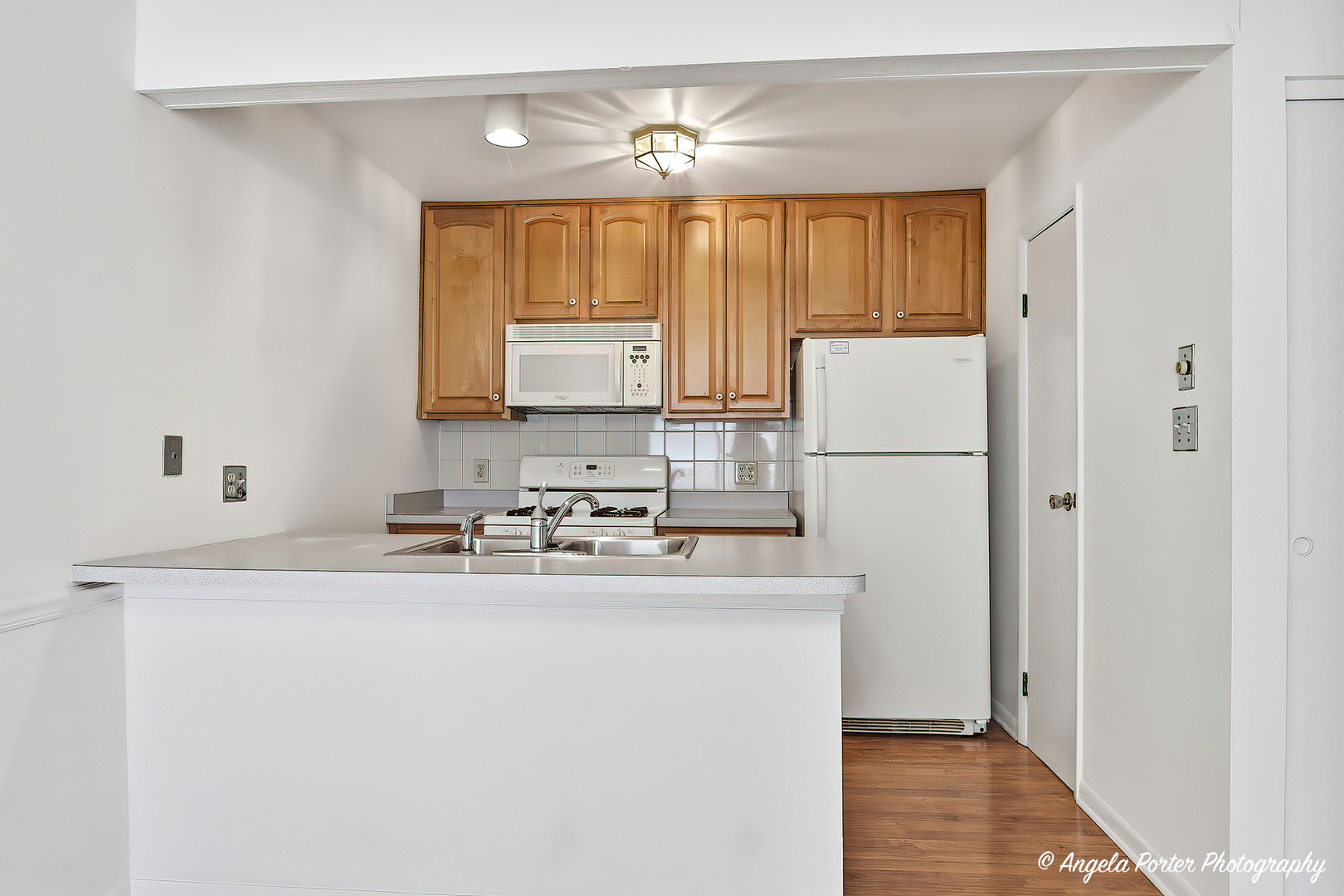 915 Royal Drive #4, McHenry, IL 60050
