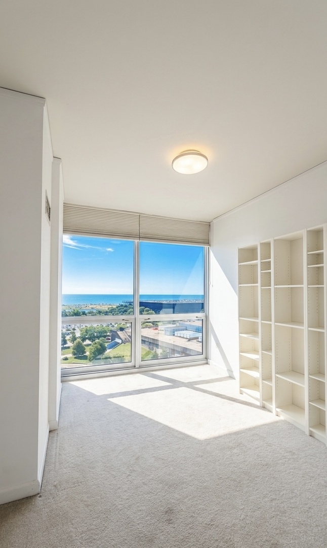 1901 S Calumet Avenue #1502, Chicago, IL 60616