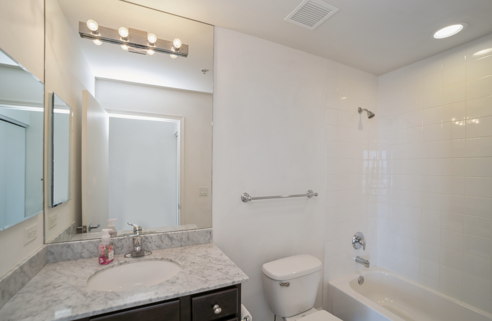 1901 S Calumet Avenue #1502, Chicago, IL 60616
