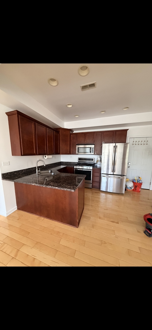 4944 N KIMBALL Avenue #3E, Chicago, IL 60625