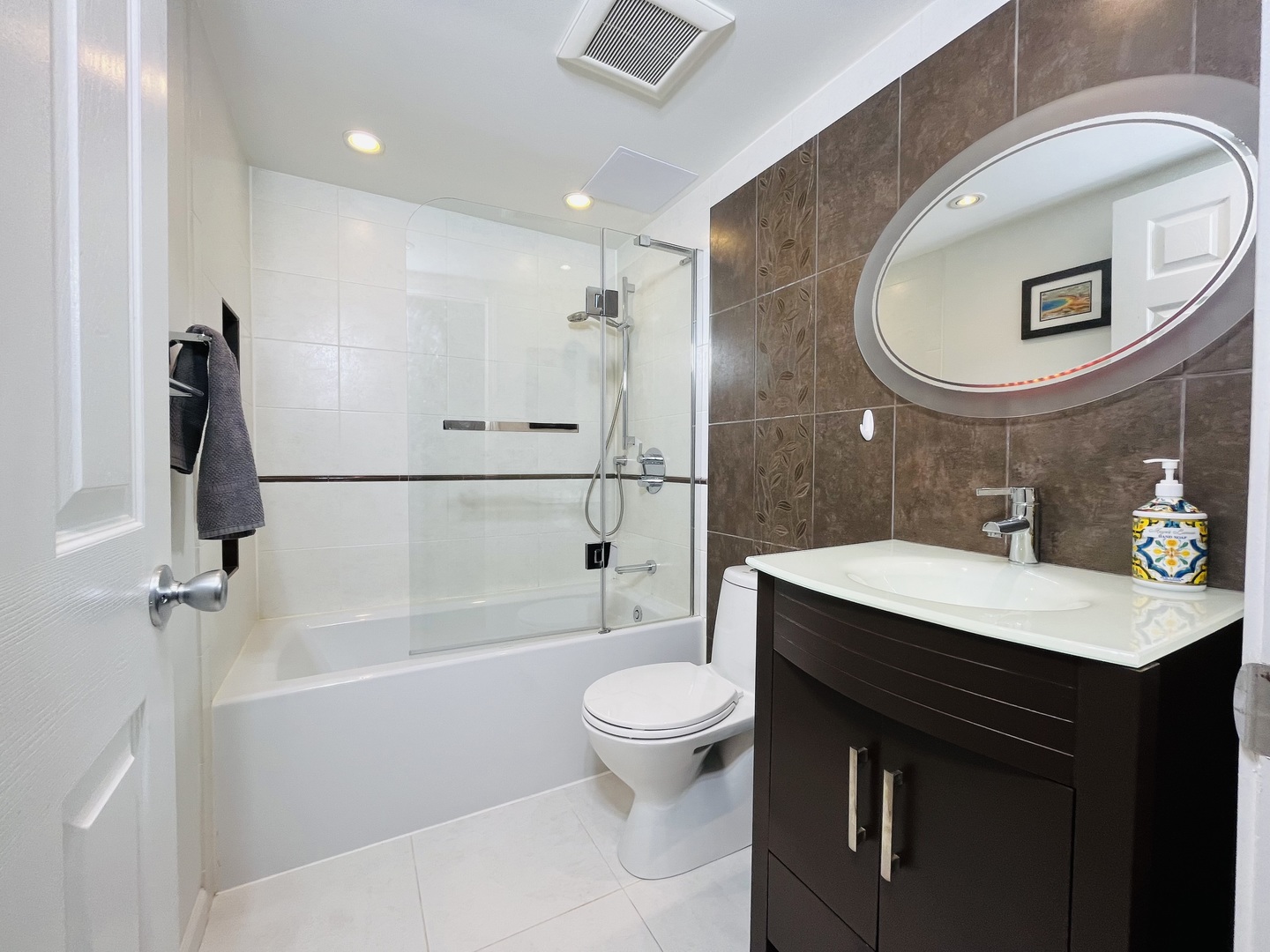800 E Old Willow Road #105, Prospect Heights, IL 60070
