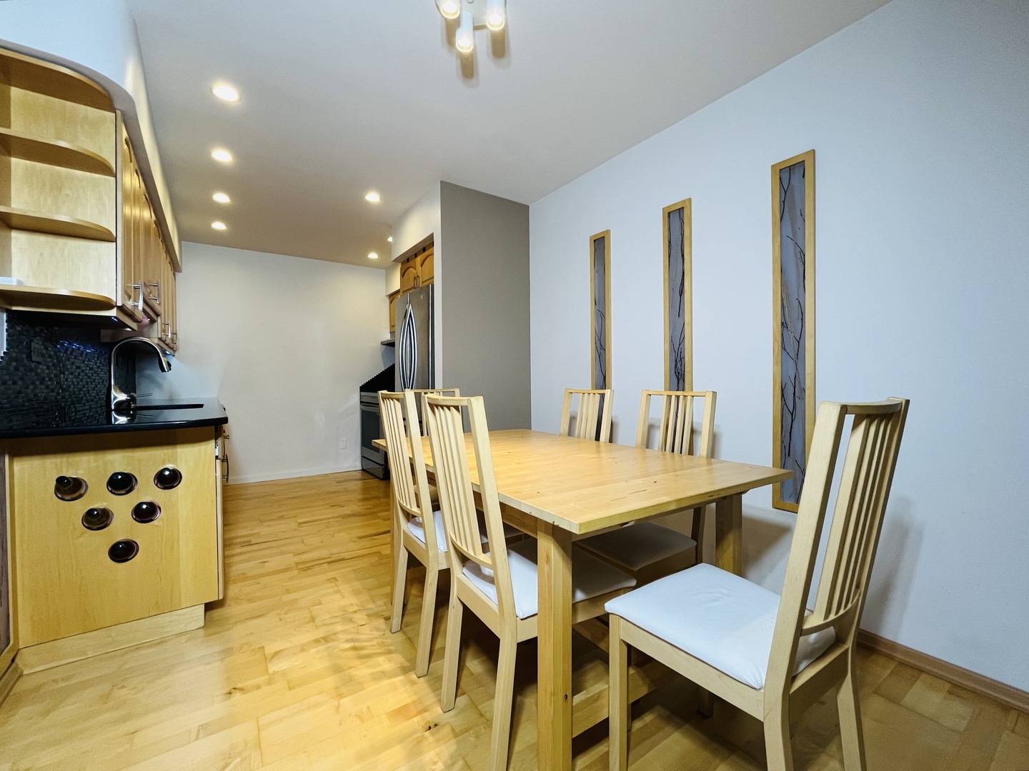 800 E Old Willow Road #105, Prospect Heights, IL 60070