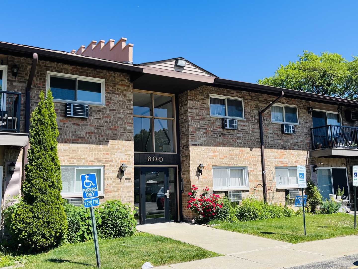 800 E Old Willow Road #105, Prospect Heights, IL 60070