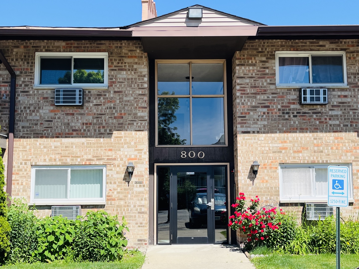 800 E Old Willow Road #105, Prospect Heights, IL 60070
