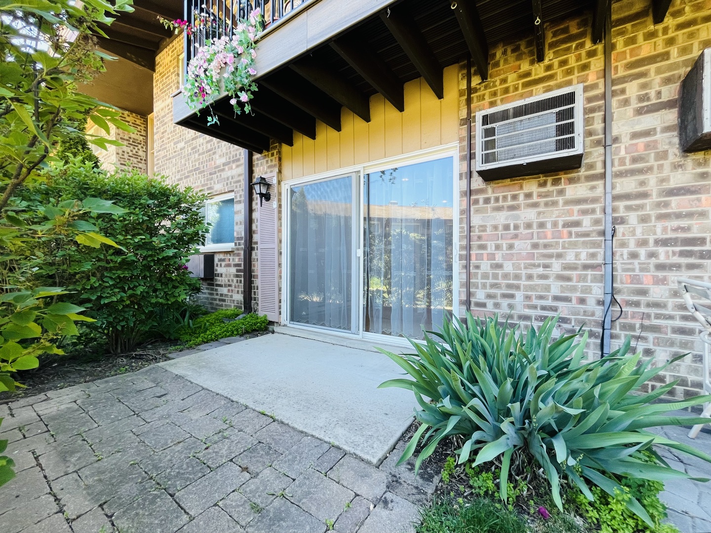 800 E Old Willow Road #105, Prospect Heights, IL 60070