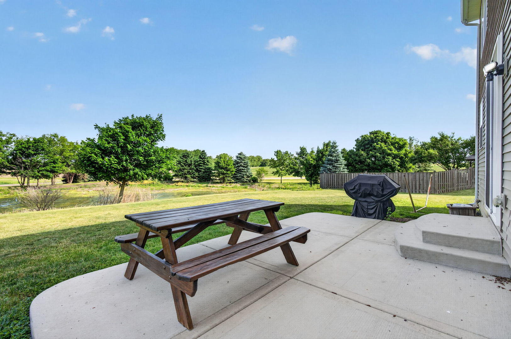905 Avalon Way, Minooka, IL 60447