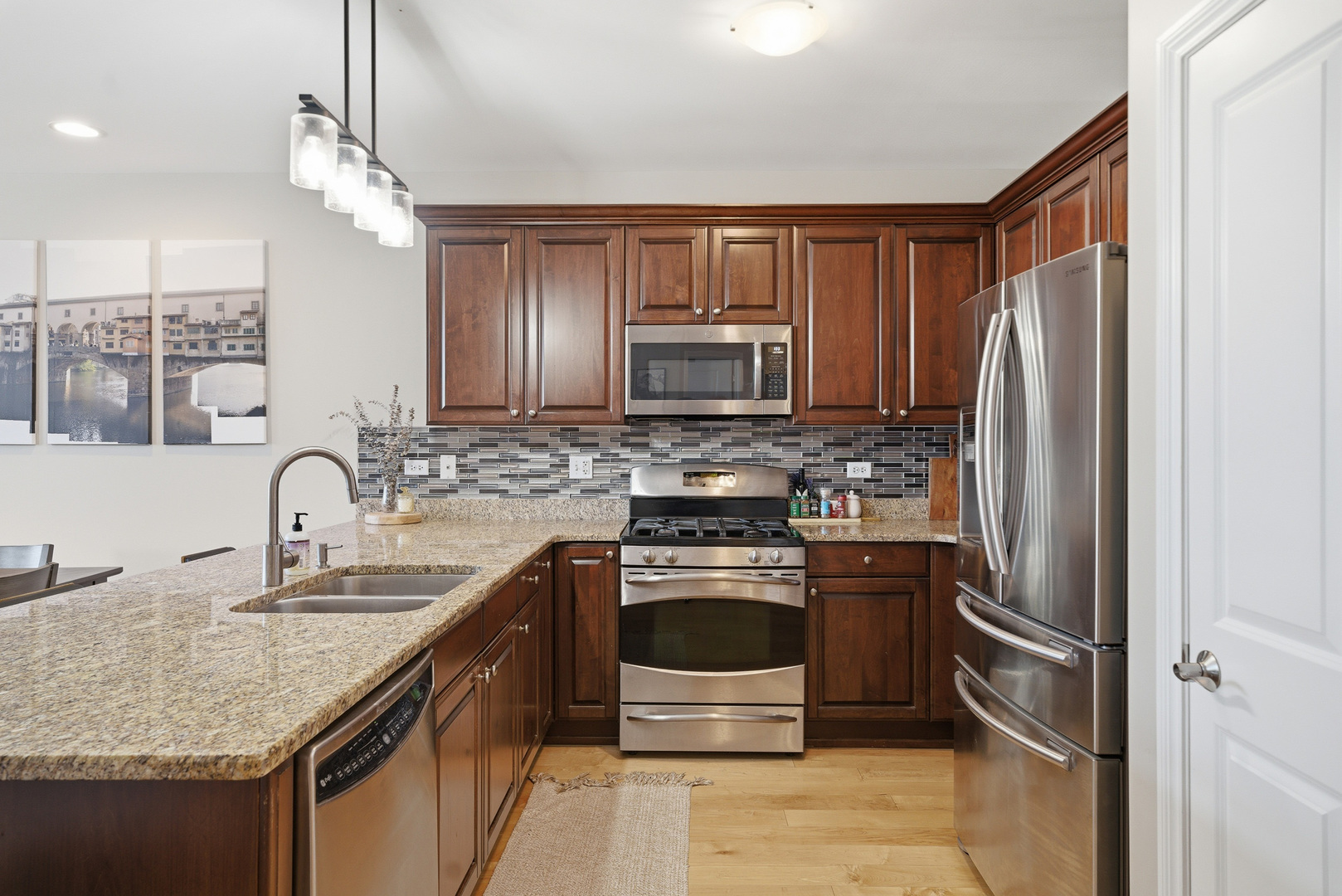 120 N NORTHWEST Highway #207, Park Ridge, IL 60068