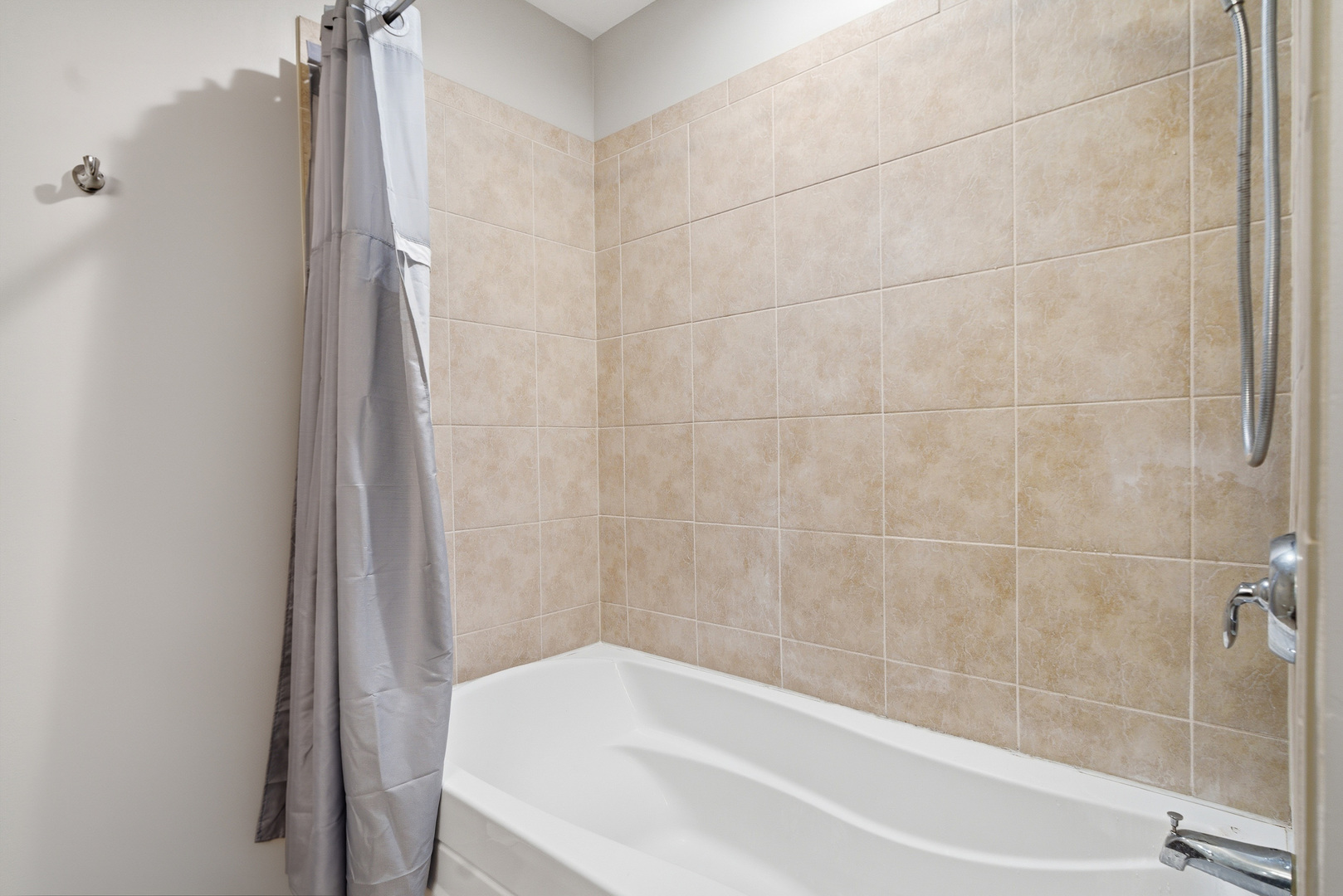 120 N NORTHWEST Highway #207, Park Ridge, IL 60068