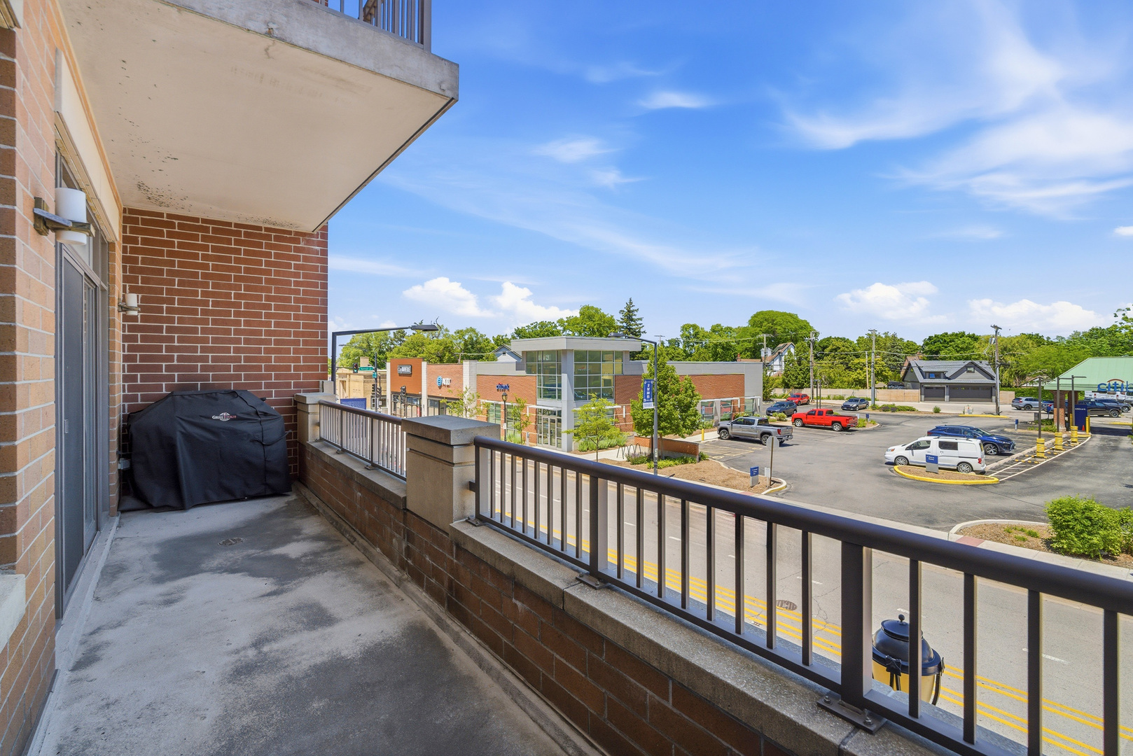 120 N NORTHWEST Highway #207, Park Ridge, IL 60068