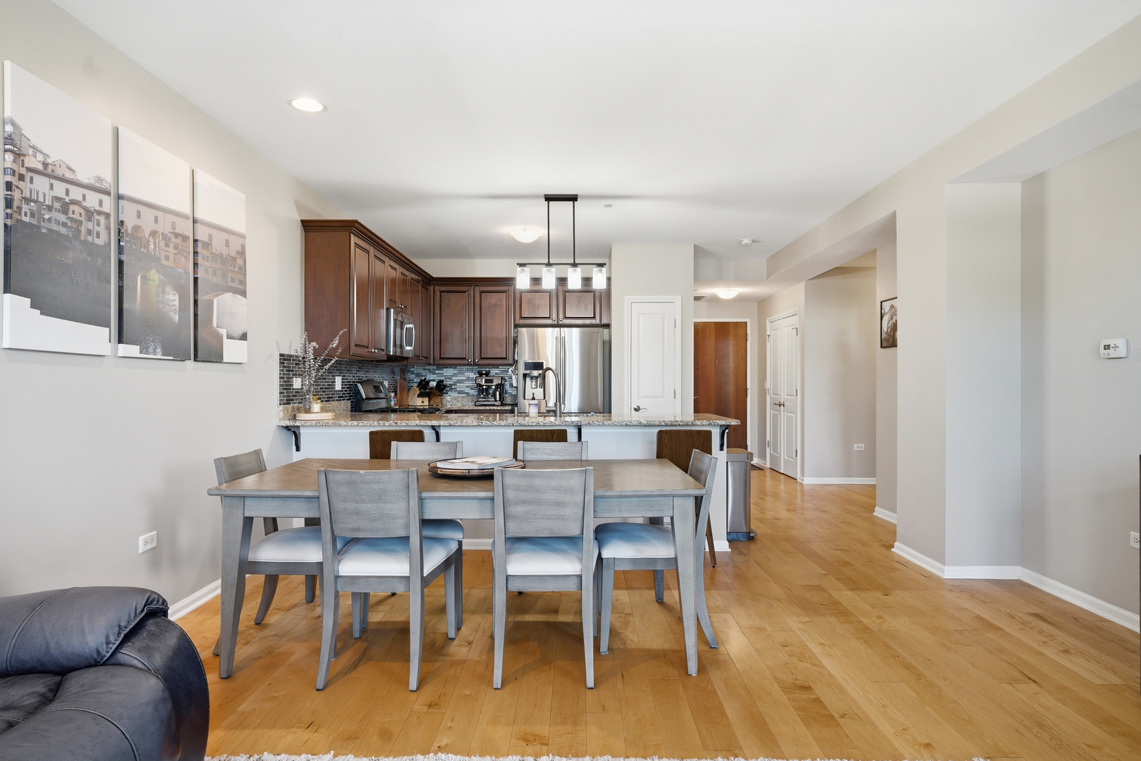 120 N NORTHWEST Highway #207, Park Ridge, IL 60068